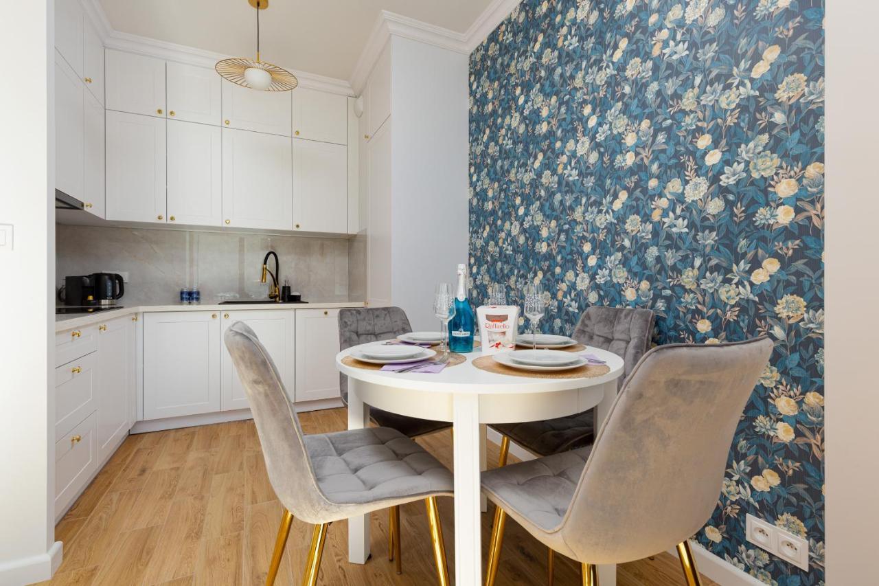 Apartamenty Ogrodowa Business Wola By Renters Prestige Varsovie Extérieur photo