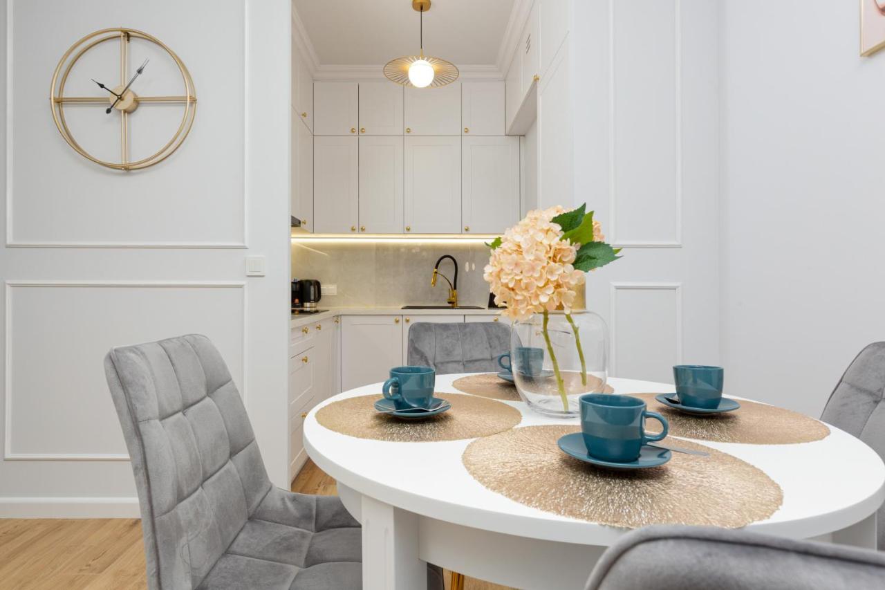 Apartamenty Ogrodowa Business Wola By Renters Prestige Varsovie Extérieur photo