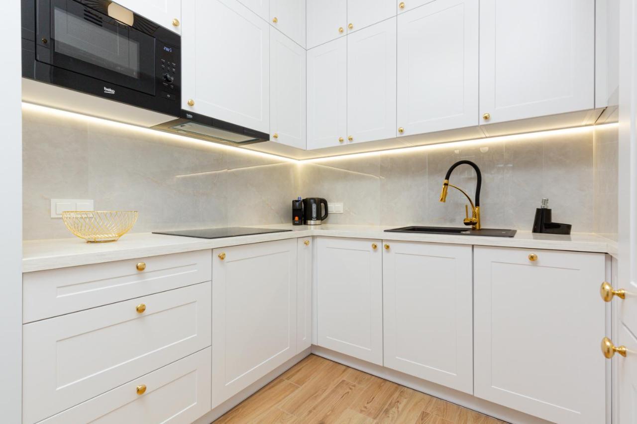 Apartamenty Ogrodowa Business Wola By Renters Prestige Varsovie Extérieur photo